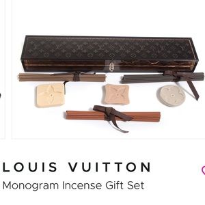 LOUIS VUITTON ENCENS DE VOYAGE TRAVEL INCENSE SET W/CERAMIC HOLDERS, AMP,STICKS